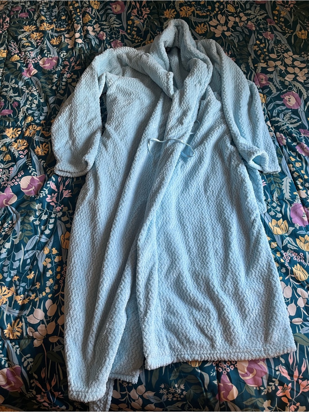 Plush Light Blue Women's Shawl-Collar Robe with Self-Tie Belt Size Small NWT